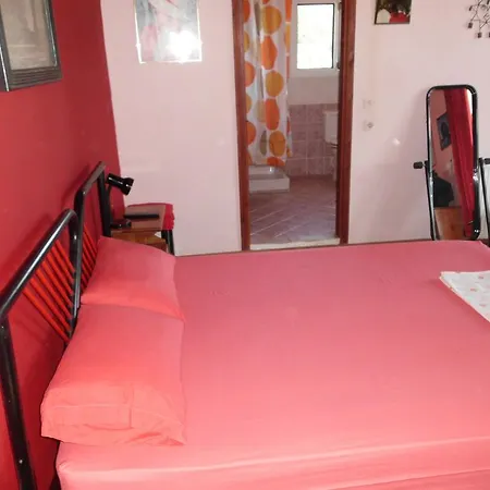 Tom's House