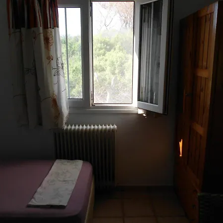 Tom's House Апартаменты Skriperon