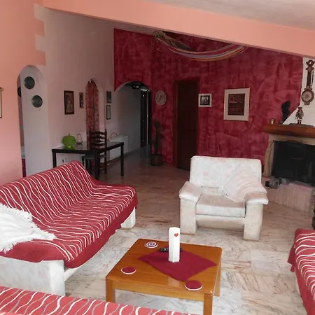 Апартаменты Tom's House Skriperon