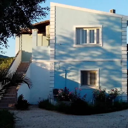 Tom's House Апартаменты