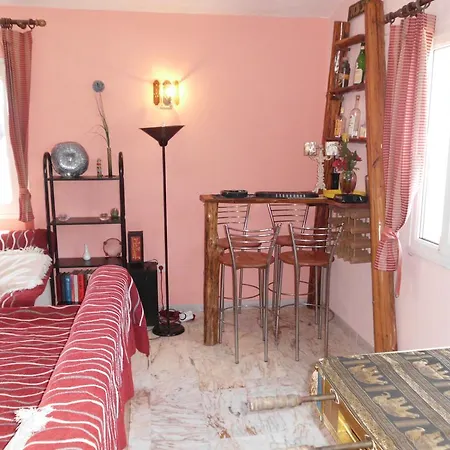 Tom's House Апартаменты