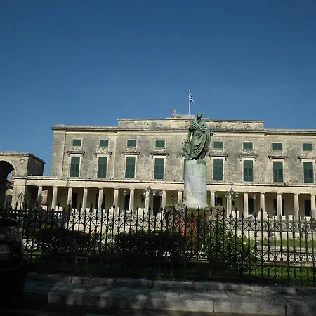 Tom's House Апартаменты