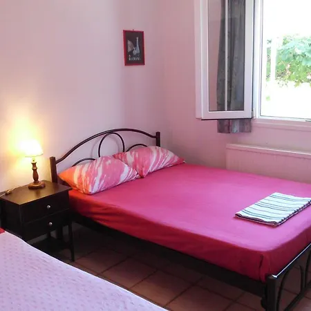 Tom's House Апартаменты Skriperon