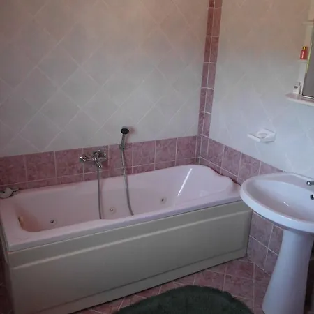 Tom's House * Σκριπερό