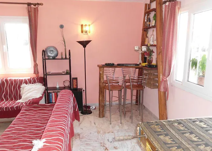 Tom's House דירה