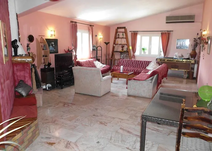Tom's House דירה Skriperon