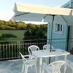 Tom's House